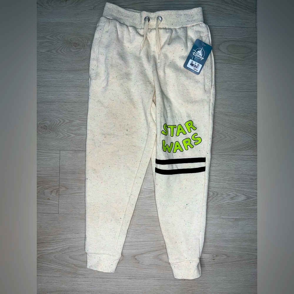 NWT Kids Disney Star Wars Cream Joggers Sweatpants Pockets in Front and Back